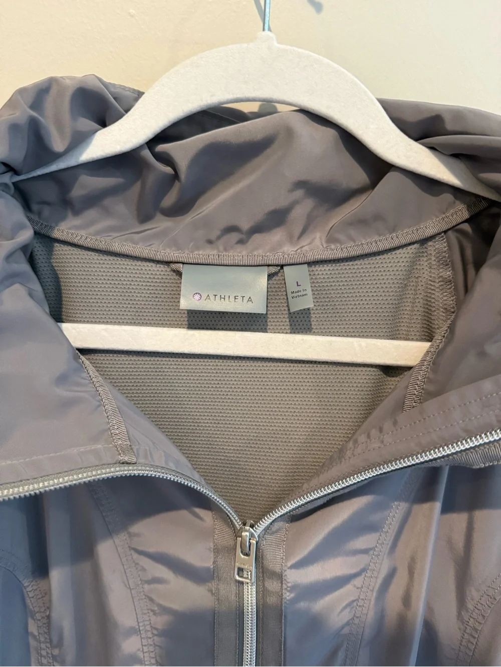 Athleta Lightweight Hooded Windbreaker Jacket in‎ Gray
